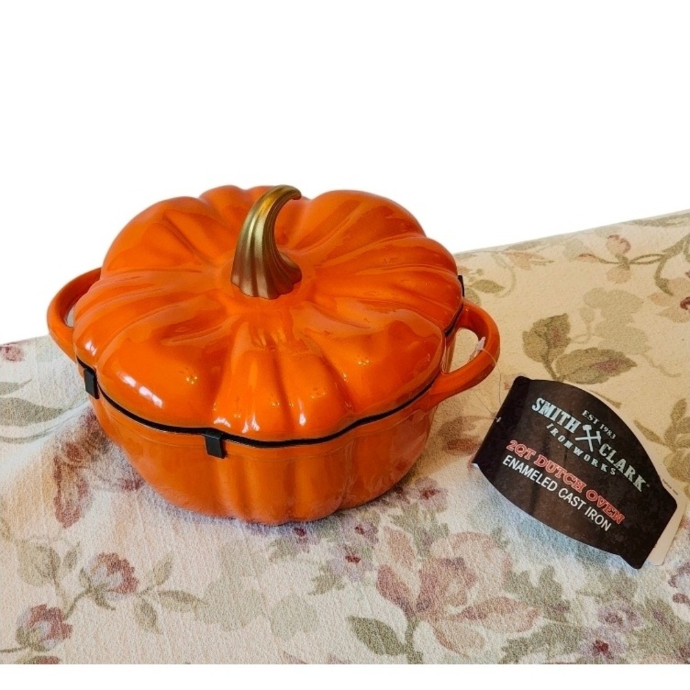 Smith Clark Ironworks 2Qt Pumpkin Dutch Oven Orange Cast Iron Halloween Fall NEW